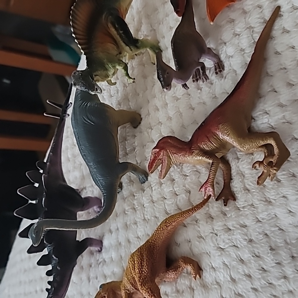 Lot Of 10 Hard PVC Medium Colourful Dinosaur Toys - Picture 4 of 7
